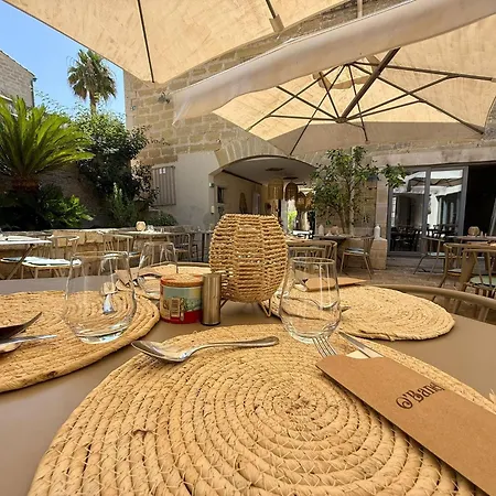 Hotel Restaurant O'banel Gallargues-le-Montueux